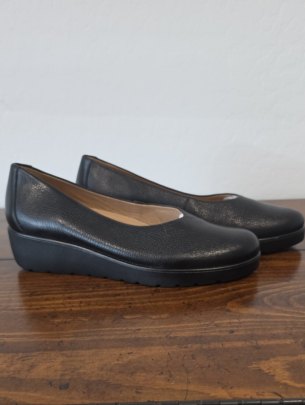Brioso Black Pebble Leather Comfort Flats Orthopedic Friendly Women Sz 10 NWT